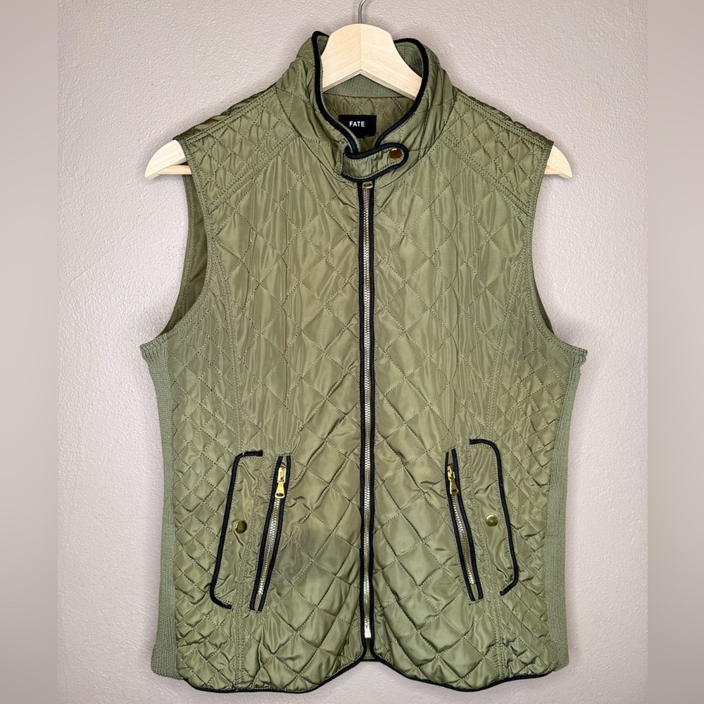 Fate Rowan Women's Olive Green Quilted Vest with Black Trim Size Large Outwear